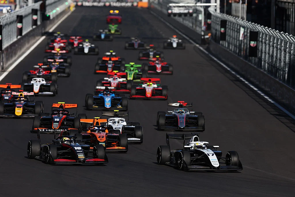 Ugochukwu and Slater fight for the 2026 F3 title as seven drivers chase P3 while four teams remain in contention for P2 in Madrid.