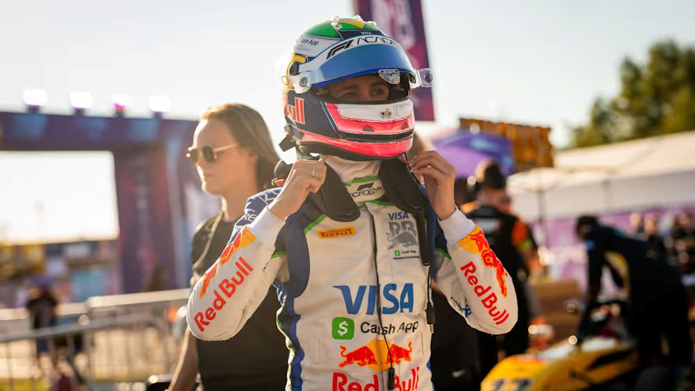 Rafaela Ferreira targets her first F1 Academy podium from Austin pole, reflecting on Montreal heartbreak and lessons for Saturday.