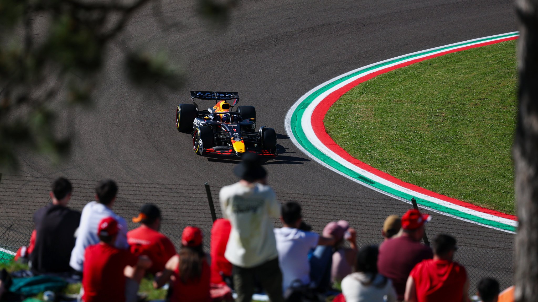 Max Verstappen concluded the second free practice session (FP2) at the 2025 F1 Imola GP in fifth place, trailing McLaren's Oscar Piastri and Lando Norris.