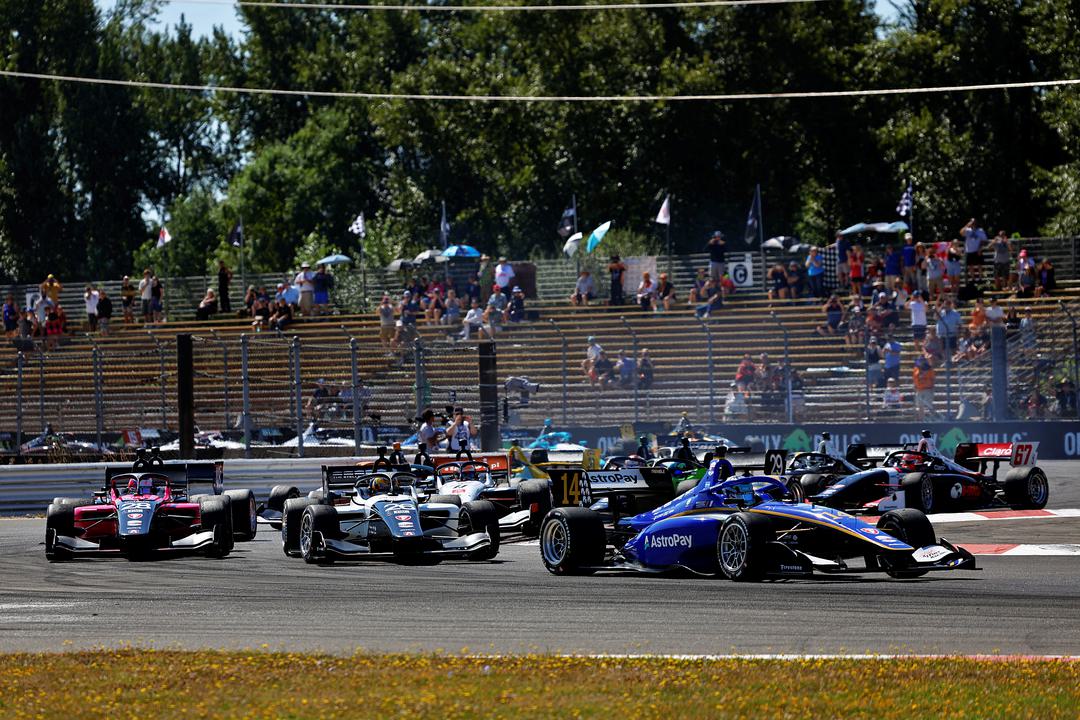 2026 Indy NXT Portland | Race results de Tullio leads the field to green.