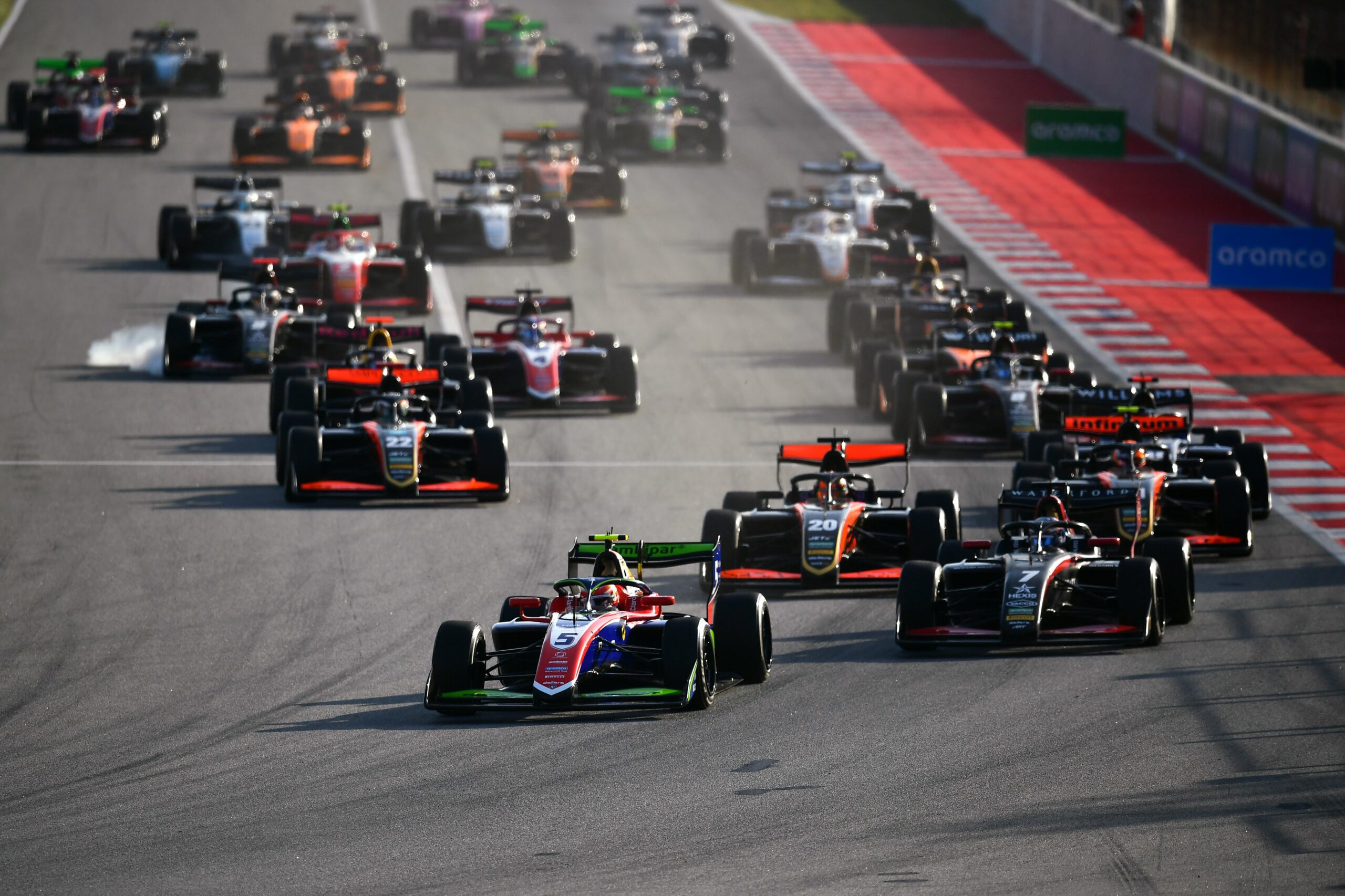 Câmara extends his F3 championship lead after a 2025 Spanish Feature Race win, as Naël and Giusti rise up the standings in a dramatic weekend.
