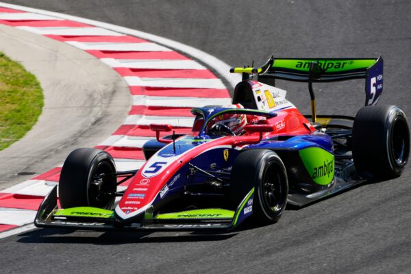 A late strategic switch helped Câmara overcome early setbacks to beat Boya by 0.008s and clinch the 2025 FIA F3 title.