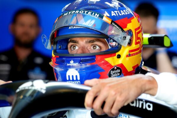Carlos Sainz in the Williams garage during qualifying ahead of the F1 Dutch GP