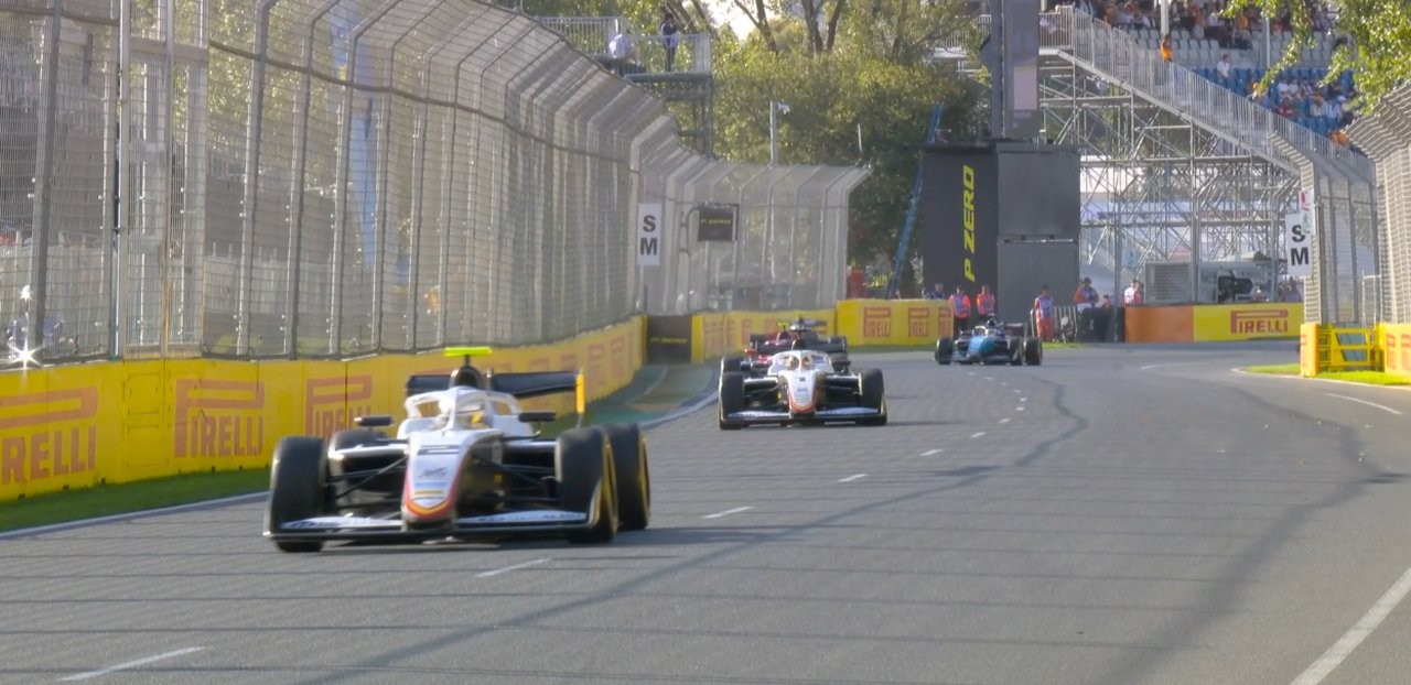 Ugo Ugochukwu wins chaotic F3 Feature Race in Melbourne as penalties, crashes, and Safety Cars reshape the Australian GP order.