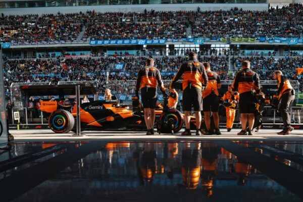 McLaren, F1, Chinese GP, Lando Norris, Oscar Piastri