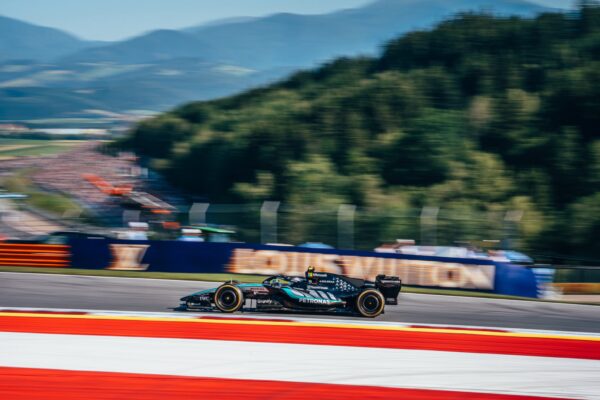 George Russell wins the 2026 F1 Austrian GP ahead of Verstappen and team mate Antonelli, who all finish within 2.5 seconds.