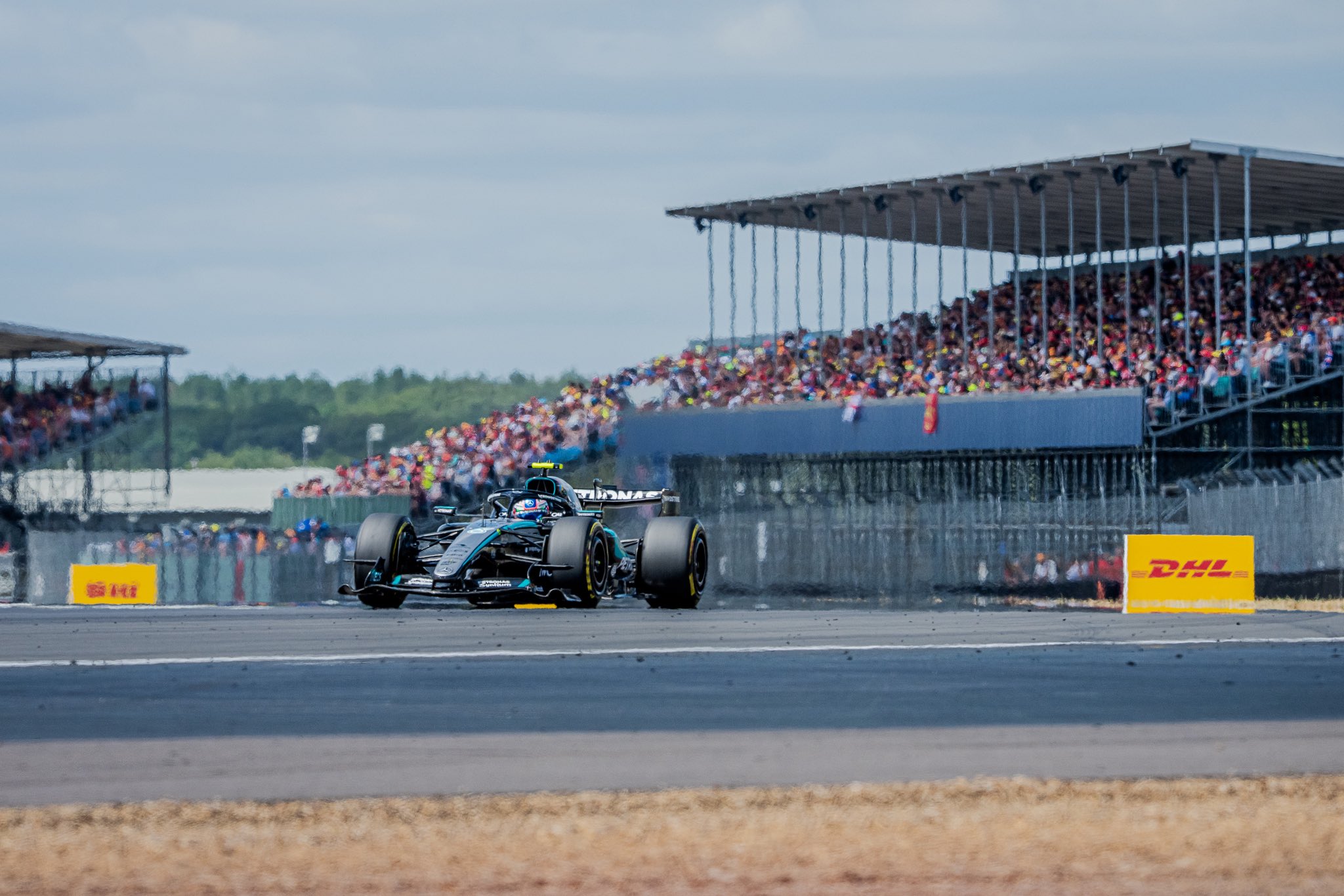 Kimi Antonelli grabs pole for the 2026 F1 British GP ahead of Charles Leclerc and Lewis Hamilton of Ferrari.