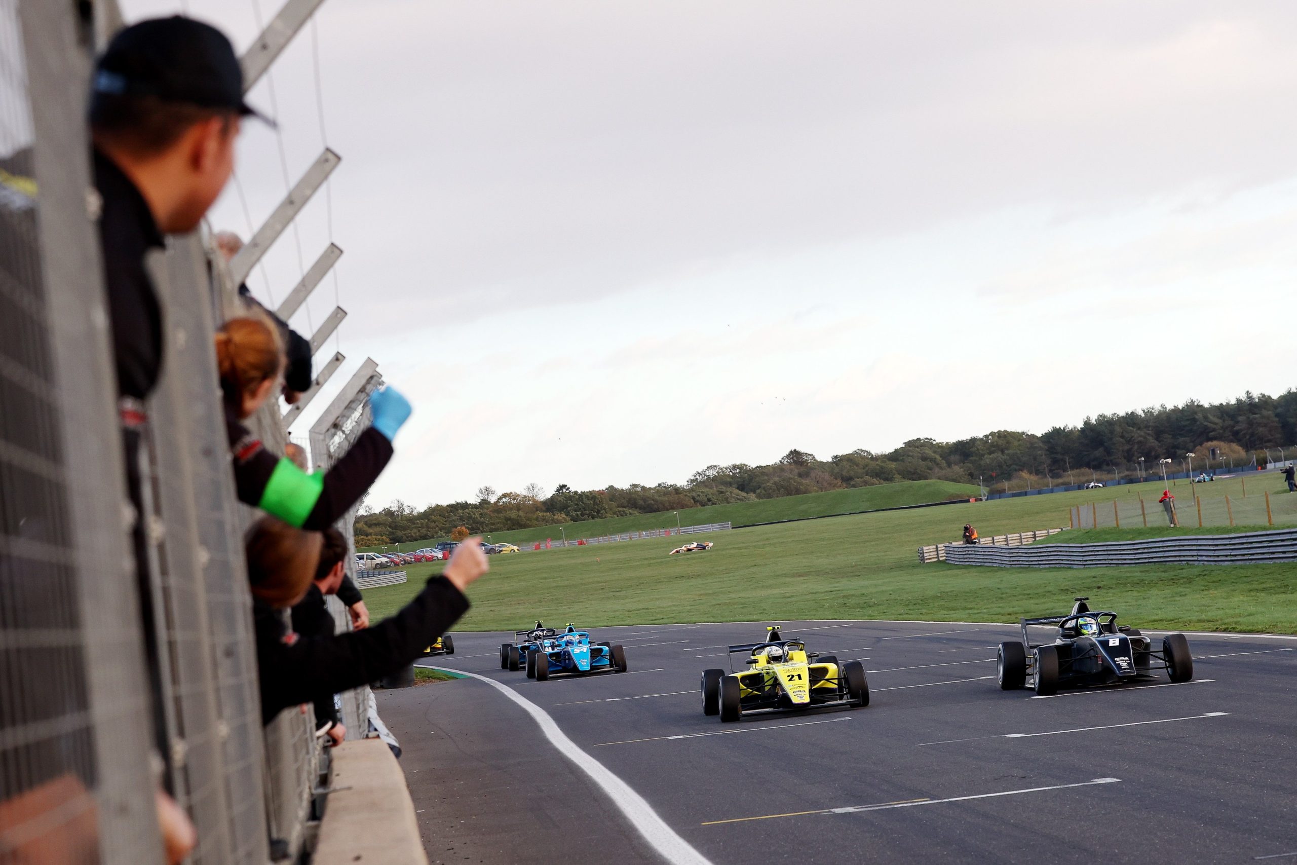 Phillips claims the 2026 GB4 Winter Series title by one point after a late penalty overturns Proudford-Nalder's Snetterton podium.