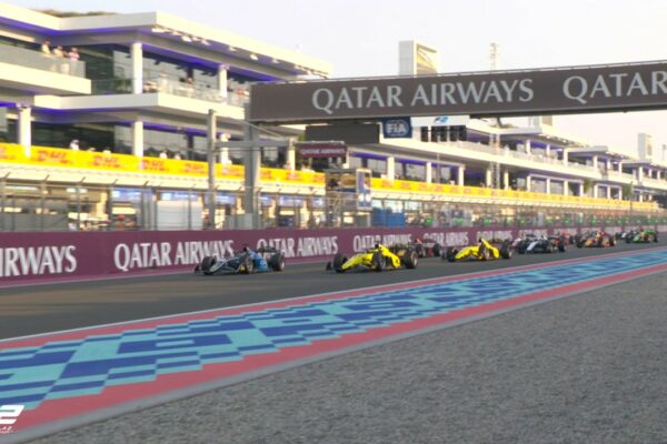 F2 | Feature Race | Qatar GP | Martins claims long-awaited win; Fornaroli crowned 2025 F2 Champion ART Grand Prix's Victor Martins and Invicta Racing's Leonardo Fornaroli during Feature Race at the 2025 F2 Qatar GP.