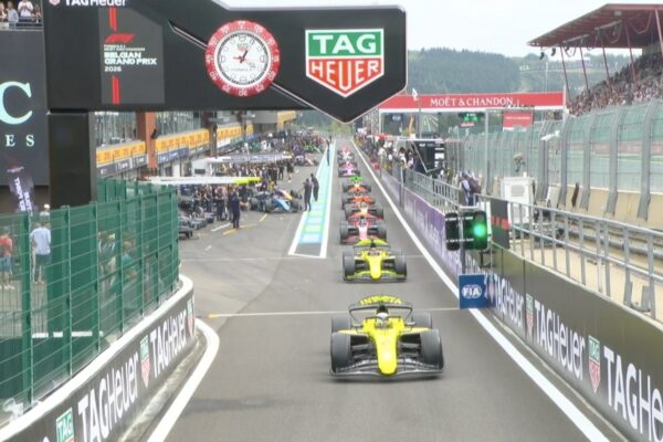 F2 | 2026 Belgian GP | Qualifying | Câmara edges out rivals to claim pole in tightly contested session Cars heading out on track for F2 Qualifying at the 2026 Belgian GP.