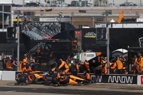 An Arrow McLaren pit stop at the Music City Grand Prix