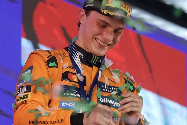 McLaren's Oscar Piastri wins the F1 Saudi Arabian GP