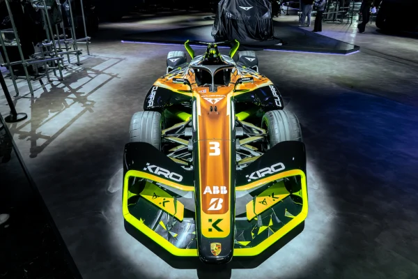 CUPRA KIRO unveils its Porsche-powered GEN4 Formula E challenger as it targets a breakthrough 2026/27 season with Hughes and Martí.