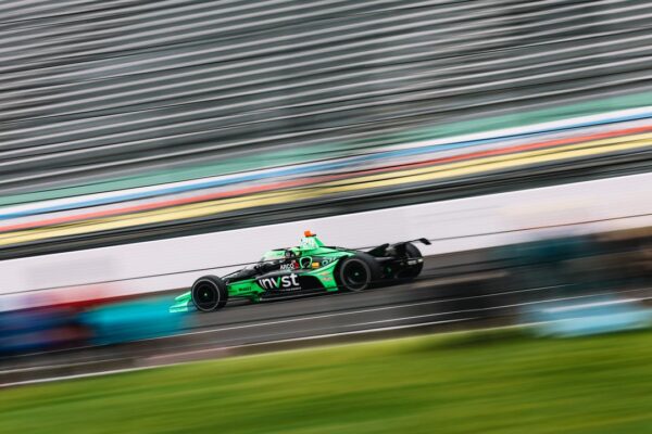 Rahal Letterman Lanigan Racing (RLL) have confirmed they have sold an IndyCar charter to the Dreyer and Reinbold Racing squad