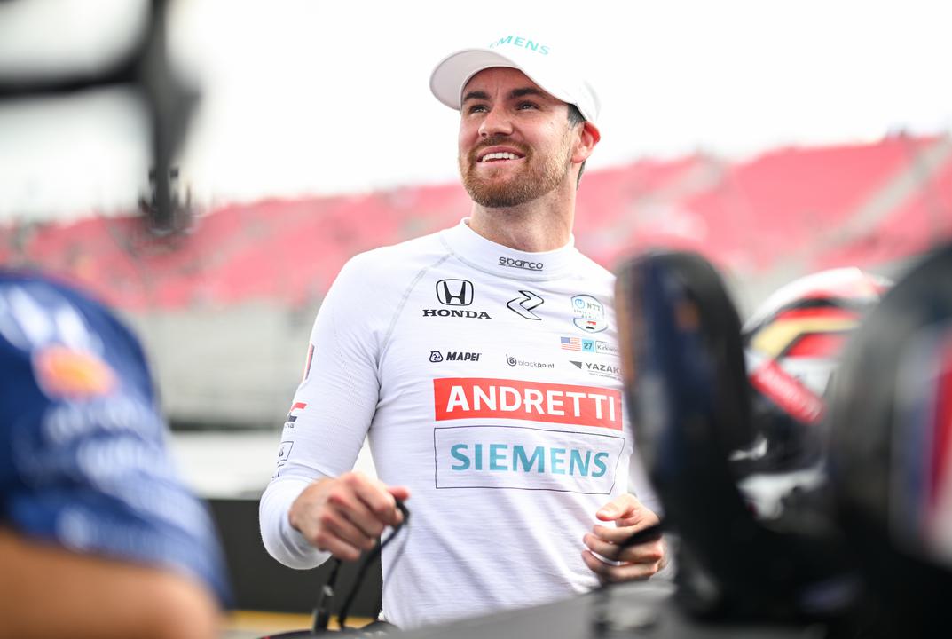 Kyle Kirkwood took another step toward Álex Palou's championship lead with his first IndyCar win on an oval at Gateway. Kirkwood climbed from P10 to take the lead, surviving the chaos and coming out on top.