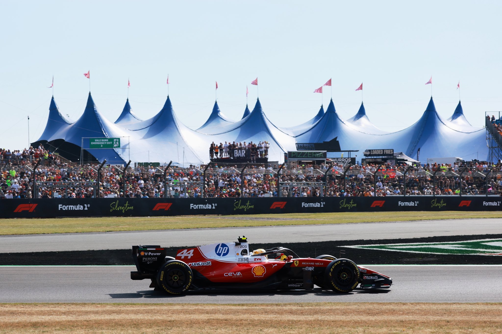 Ferrari driver Lewis Hamilton has lost out on the victory in the 2026 F1 British GP Sprint Race after tough battle with Kimi Antonelli.