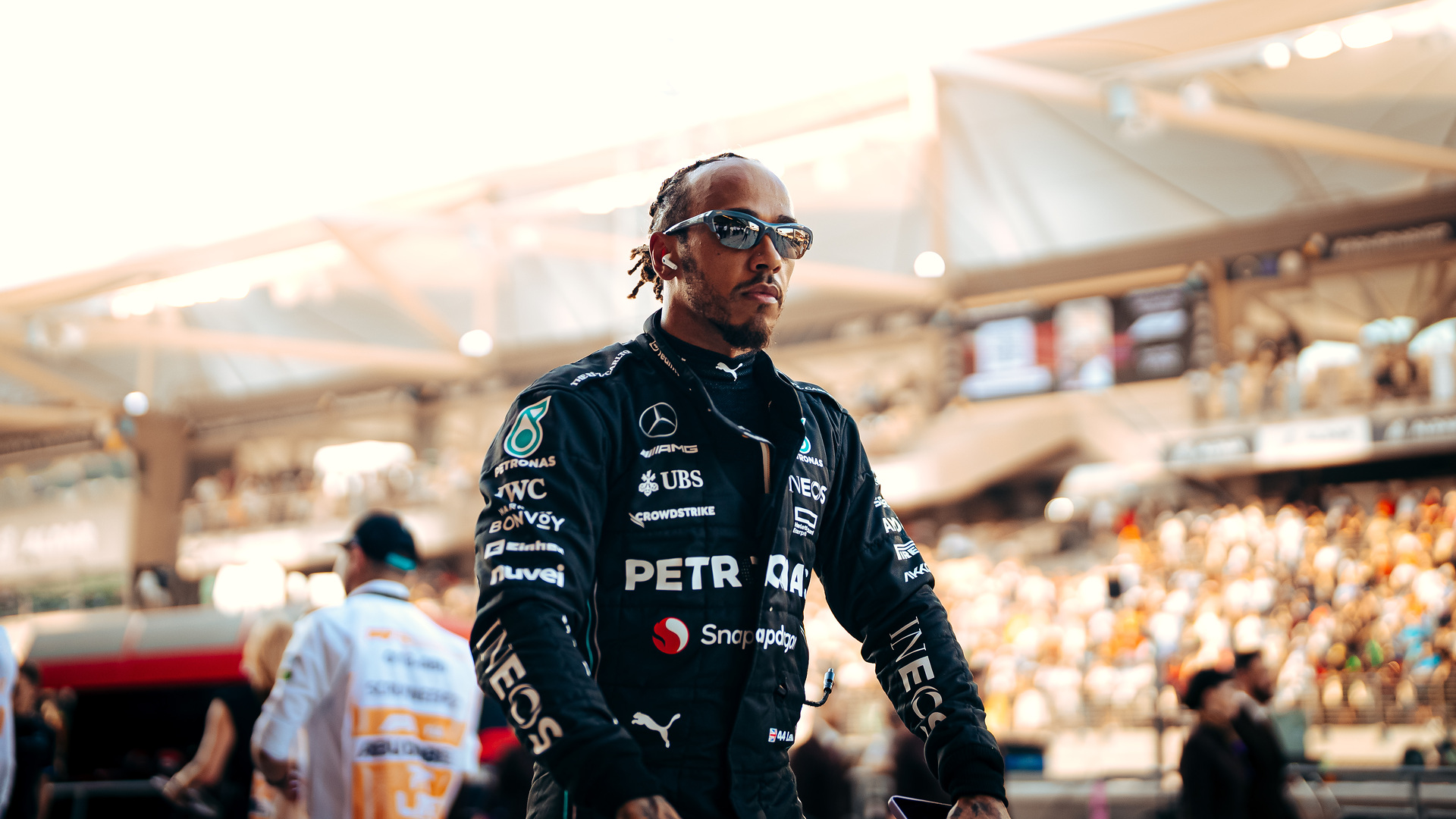 The factors involved in Hamilton's poised sensational F1 switch to Ferrari