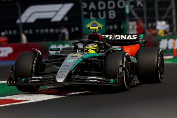 Hamilton dealt with “massive understeer” but kept Russell battle “clean” at F1 Mexico GP