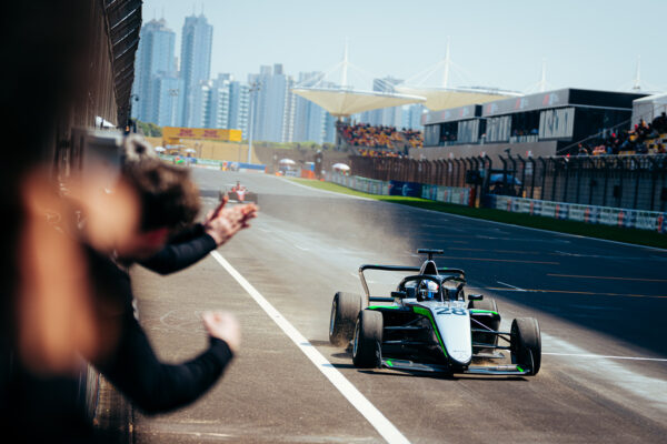 F1 Academy | Canadian GP | Race 1 | Pin takes the win and championship lead in a chaotic race in Canada F1 Academy Race 1 Canada Pin