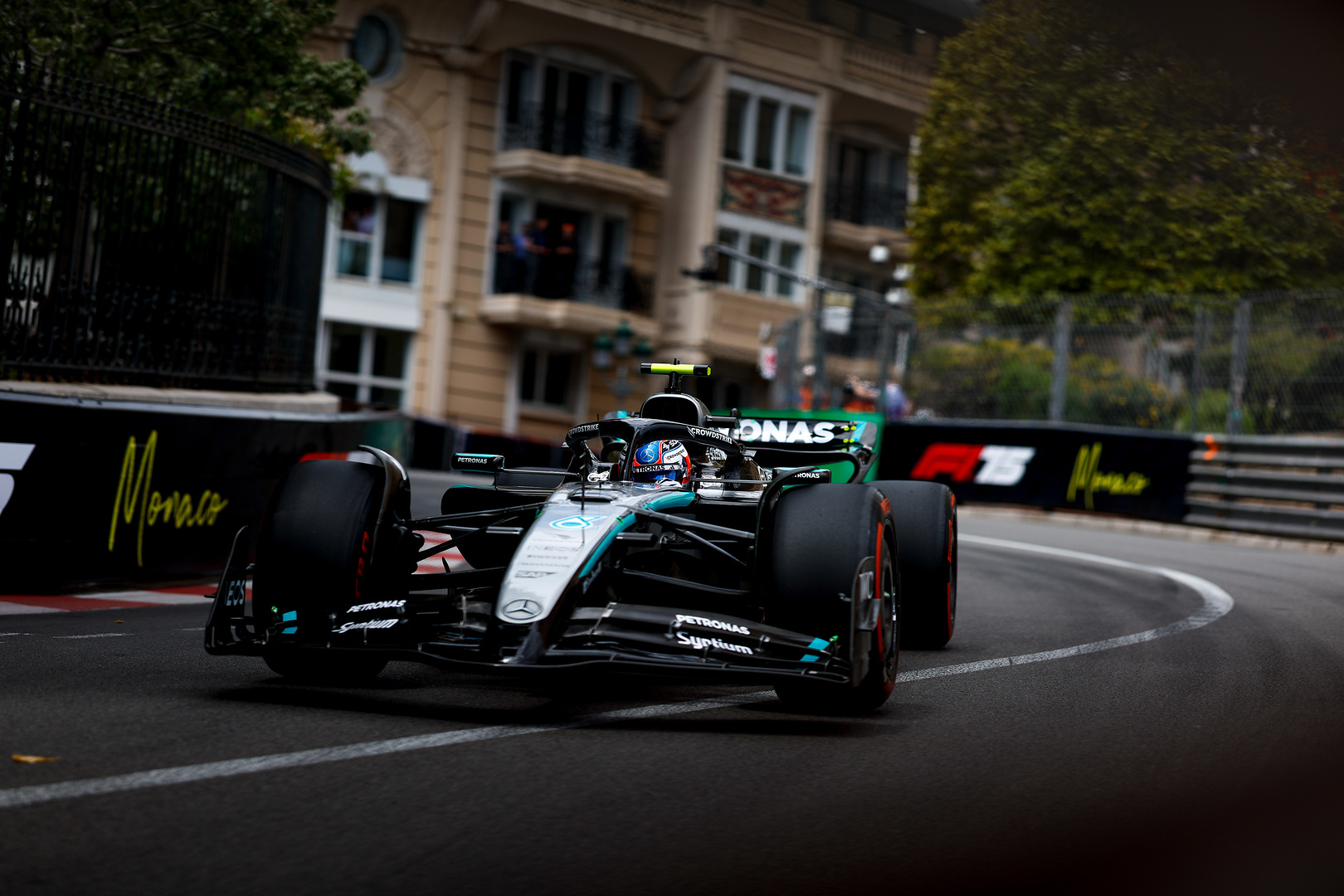 Italian driver Kimi Antonelli will start in 15th for the F1 Monaco GP on Sunday afternoon following a crash at the end of Q1.