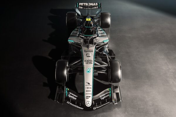 Ahead of the new season, Mercedes have unveiled a classic and timeless livery for their 2026 F1 challenger, the W17.