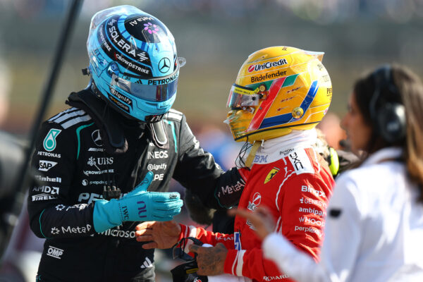 Antonelli wins the 2026 F1 British GP Sprint Race as he breaks the slip stream and get past Hamilton on the hangar straight of Lap 8.