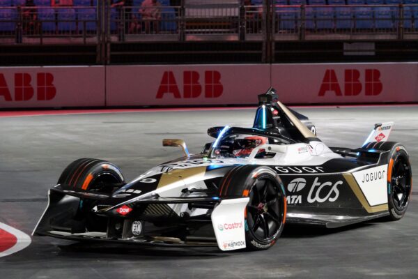 Read the complete 2025/26 Formula E Qualifying results from Round 12 in London. Find out who got pole after a competitive session.