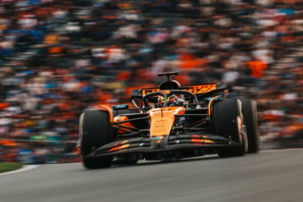 F1 | Dutch GP | Qualifying | Piastri snatches pole from Norris; Verstappen P3