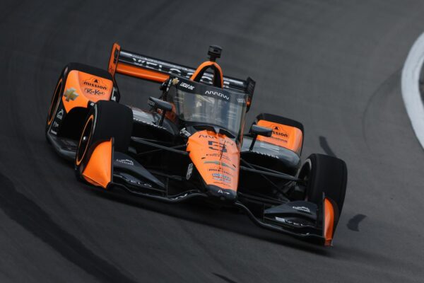 IndyCar | Race 1 | Iowa | O’Ward fends off long time leader Newgarden to take victory The first race of a IndyCar doubleheader at Iowa Speedway is in the books, view the full race 1 report and results here