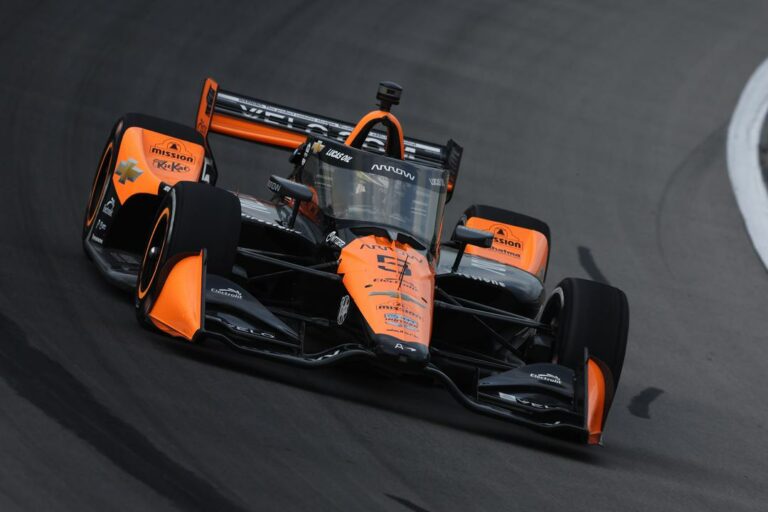 The first race of a IndyCar doubleheader at Iowa Speedway is in the books, view the full race 1 report and results here