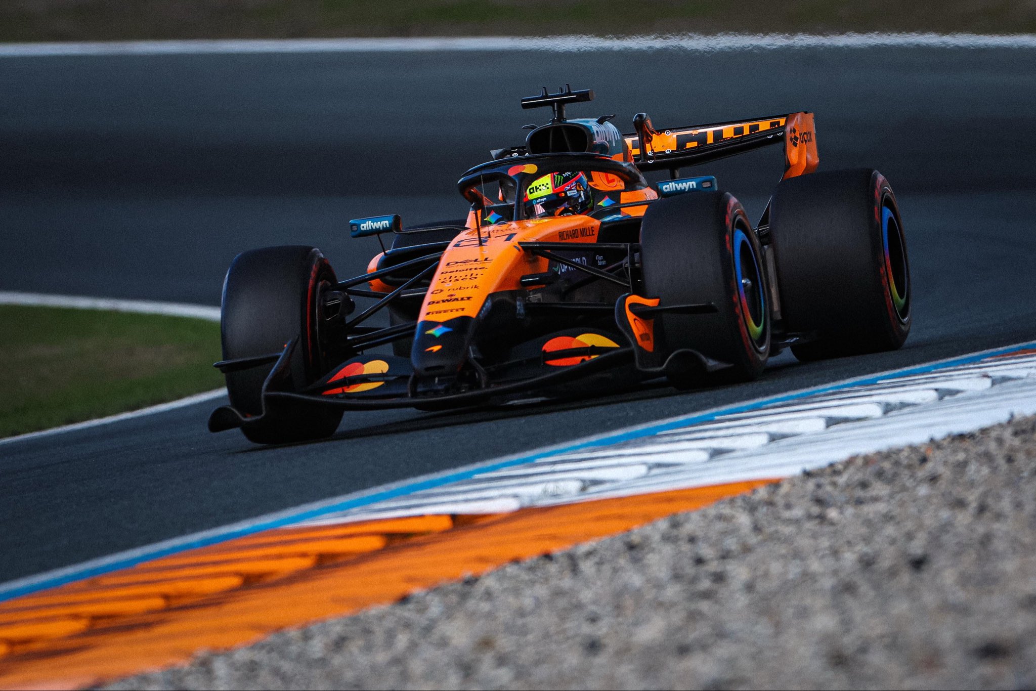 McLaren’s Oscar Piastri finished P4 in the main Qualifying for the F1 2026 Dutch GP, behind teammate Norris in pole and both Mercedes.