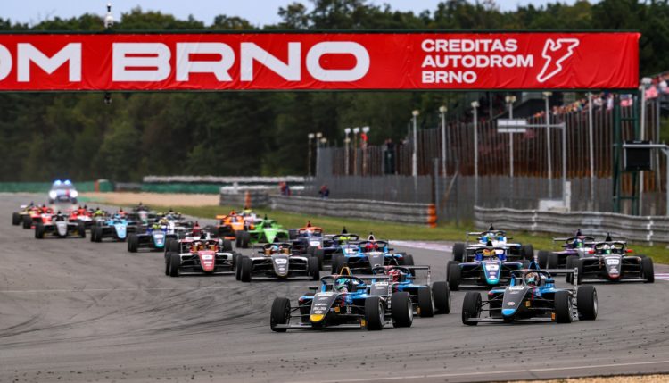F4 CEZ rejects unfair treatment claims after Maffi Racing’s withdrawal and now defends sporting and technical decisions from Brno.