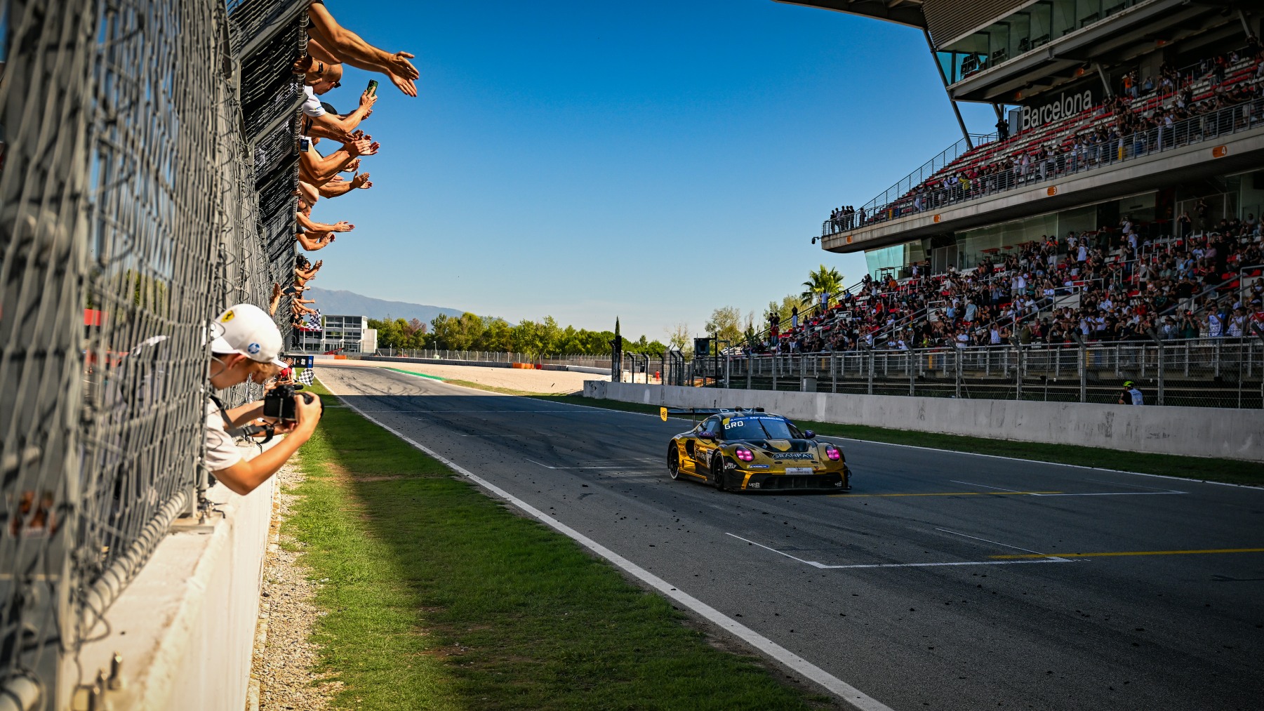 Up2Race wins the 2026 24H Barcelona as Saintéloc Junior Team secures the Michelin 24H SERIES European Series title.