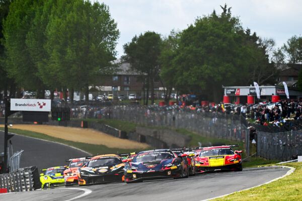 GTWC Europe Sprint Cup 2026 begins at Brands Hatch with a full grid, top manufacturers and intense battles expected