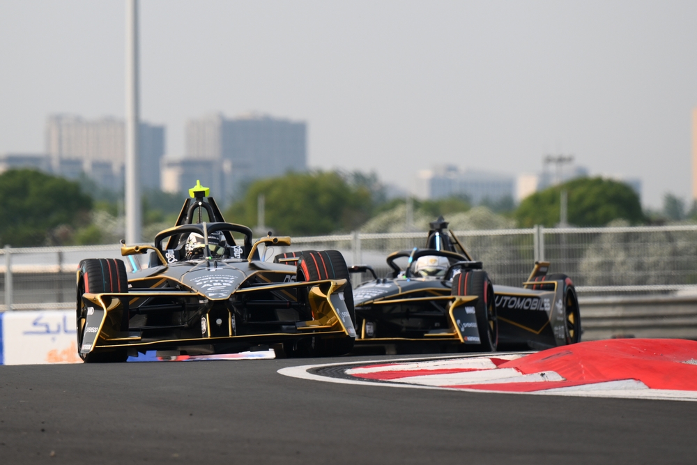 gunther during formula e qualifying in Shanghai