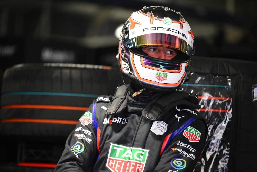 SHANGHAI, CHINA - MAY 31: Antonio Felix da Costa of Portugal and TAG Heuer Porsche Formula E Team looks on during qualifying, ahead of the Shanghai E-Prix, Round 10 of the 2025 FIA Formula E World Championship at Shanghai International Circuit on May 31, 2025 in Shanghai, China. (Photo by Simon Galloway/LAT Images for Formula E)