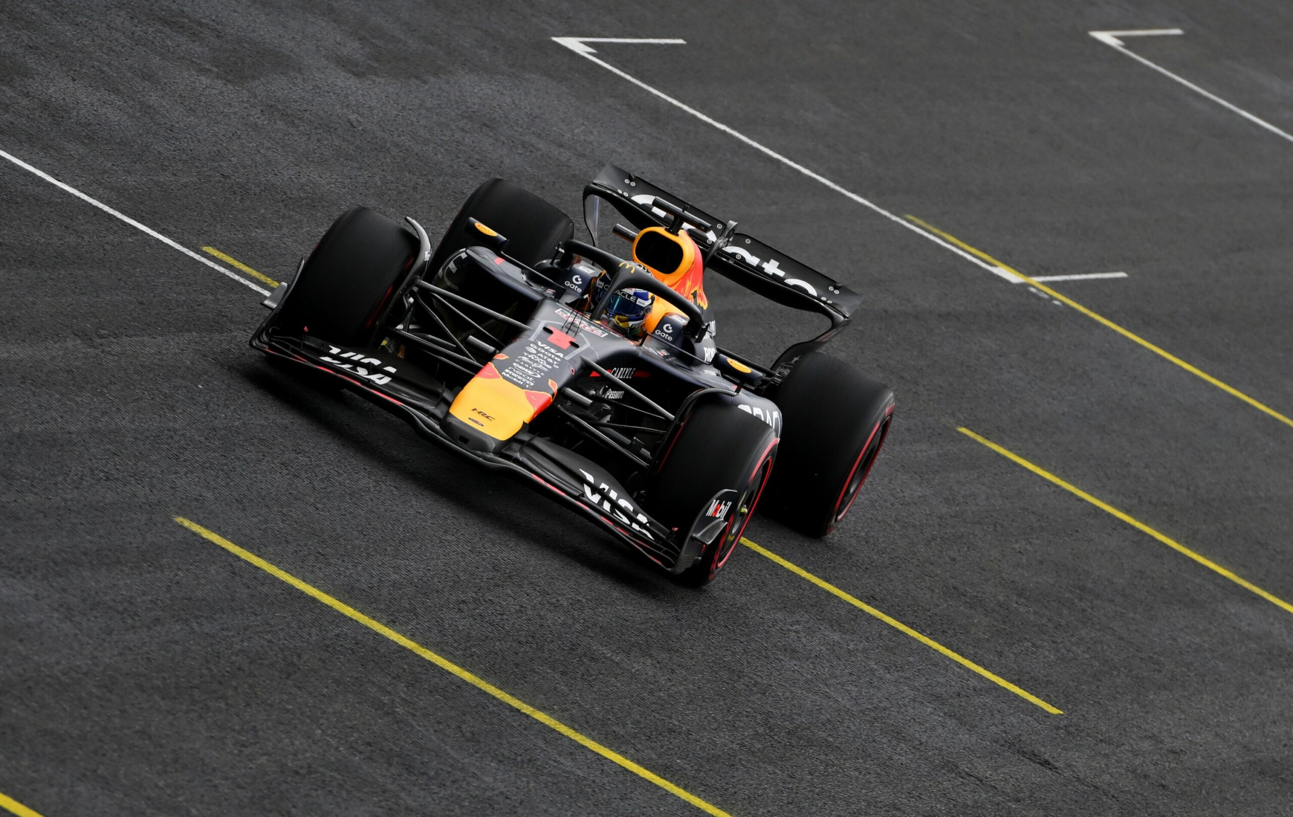 Max Verstappen of the Netherlands driving the (1) Oracle Red Bull Racing RB21 on track during the Sprint ahead of the F1 Grand Prix of Brazil at Autodromo Jose Carlos Pace on November 08, 2025 in São Paulo, Brazil.
