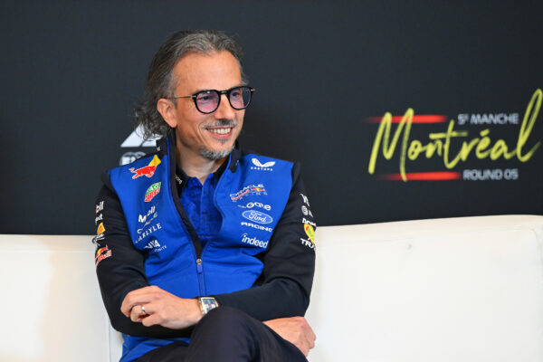 Mekies discussing Mercedes purchase of Alpine