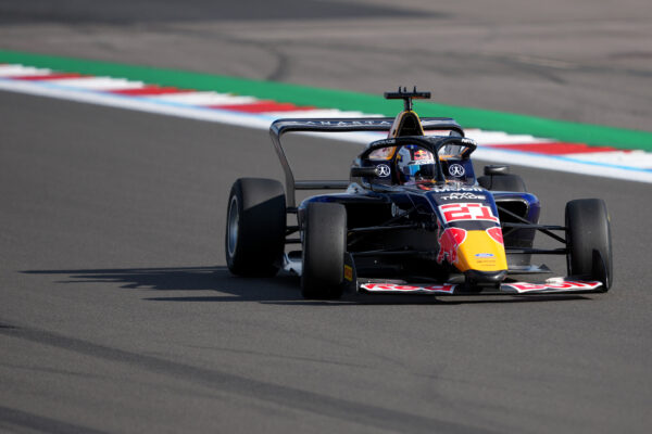 Alisha Palmowski wins the F1 Academy Feature Race at the third round of the 2026 season in Silverstone.