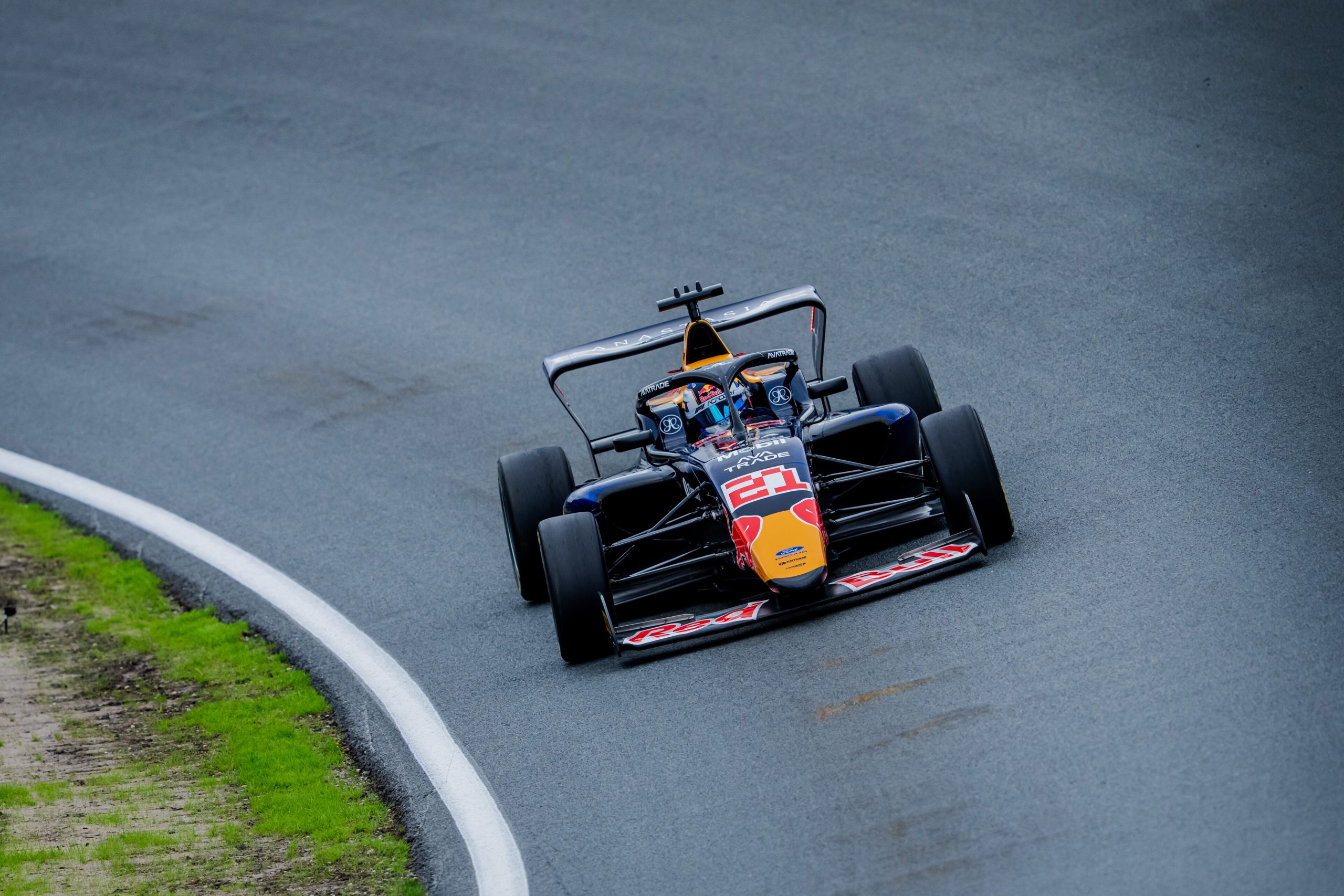 Alisha Palmowski claims pole position during Qualifying at fourth 2026 F1 Academy round at Dutch GP.