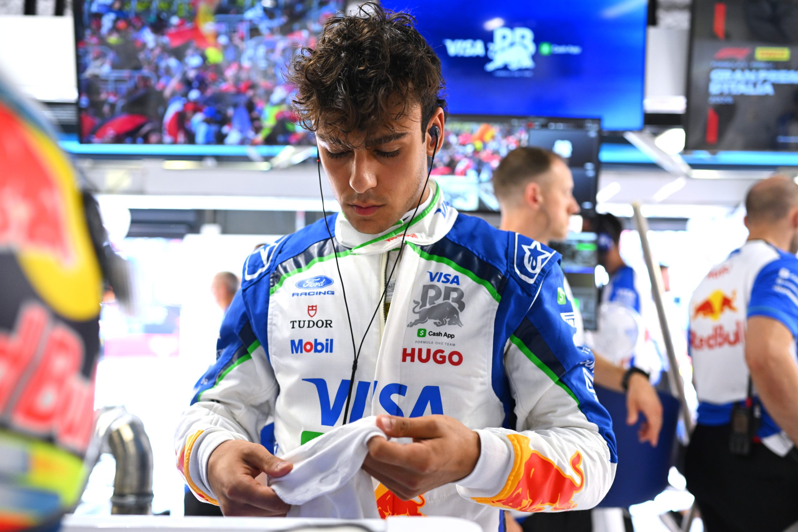 Arvid Lindblad went from 14th to 12th at the 2026 F1 United States GP after a grid penalty, a collision and a challenging two-stop race.