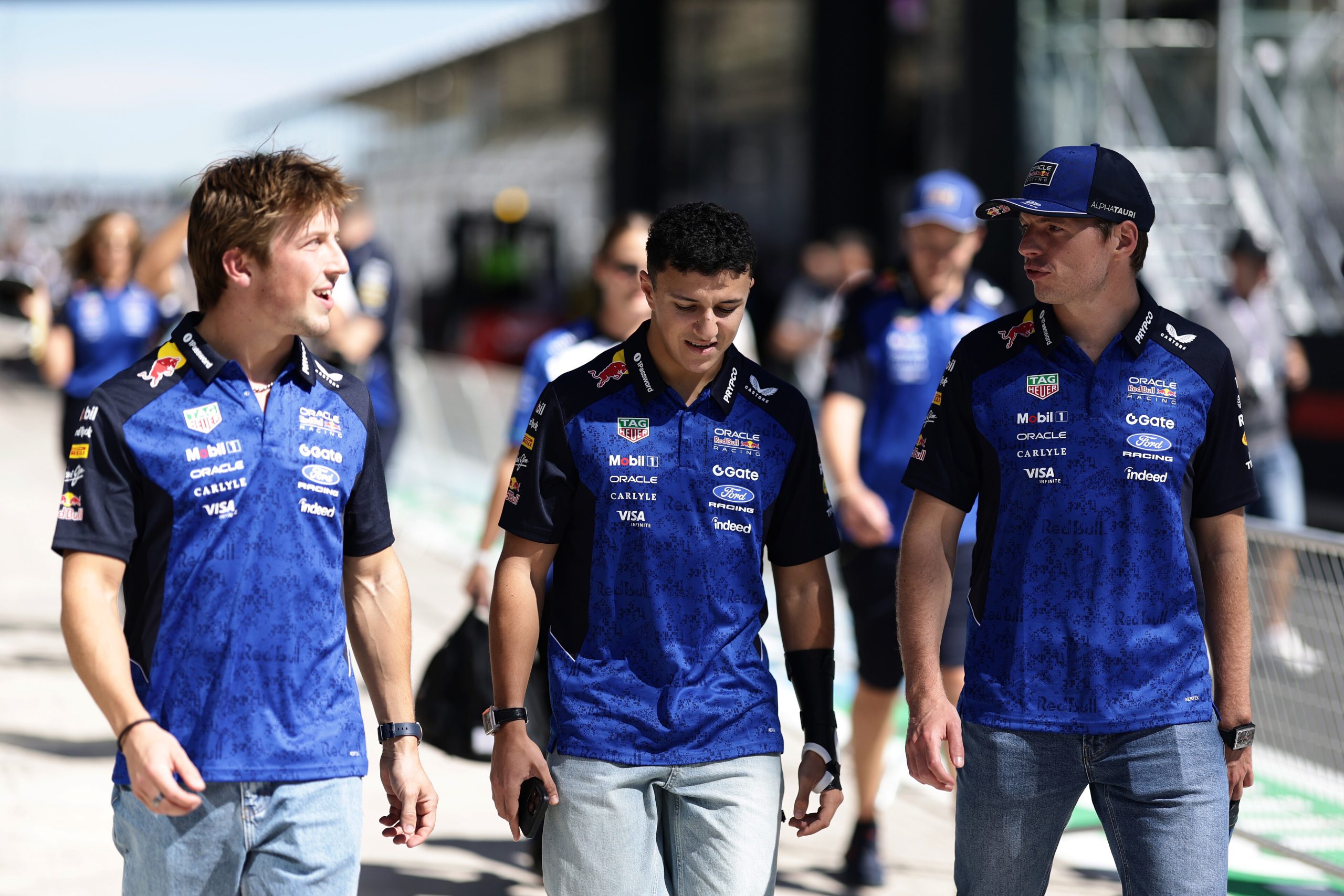 Liam Lawson, Isack Hadjar and Max Verstappen; the Dutch and French drivers discussed the contract extension of car #6 at Red Bull F1 into 2027.