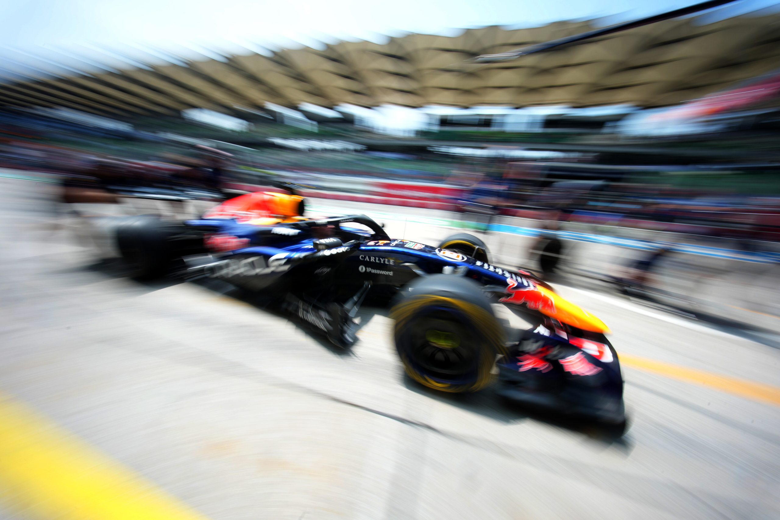 Verstappen tops 2026 Malaysian FP1 as F1 returns to Sepang, leading Russell and Hadjar in hot, low-grip conditions.