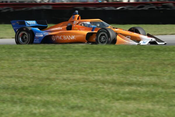IndyCar | Race | Mid-Ohio GP | Dixon snatches victory after Palou’s late error Six-time IndyCar champion Scott Dixon pulled off a classic masterstroke at the 2025 Honda Indy 200 at Mid-Ohio, taking victory with a perfectly judged two-stop strategy and punishing a late-race mistake from teammate Alex Palou, full report and results below.