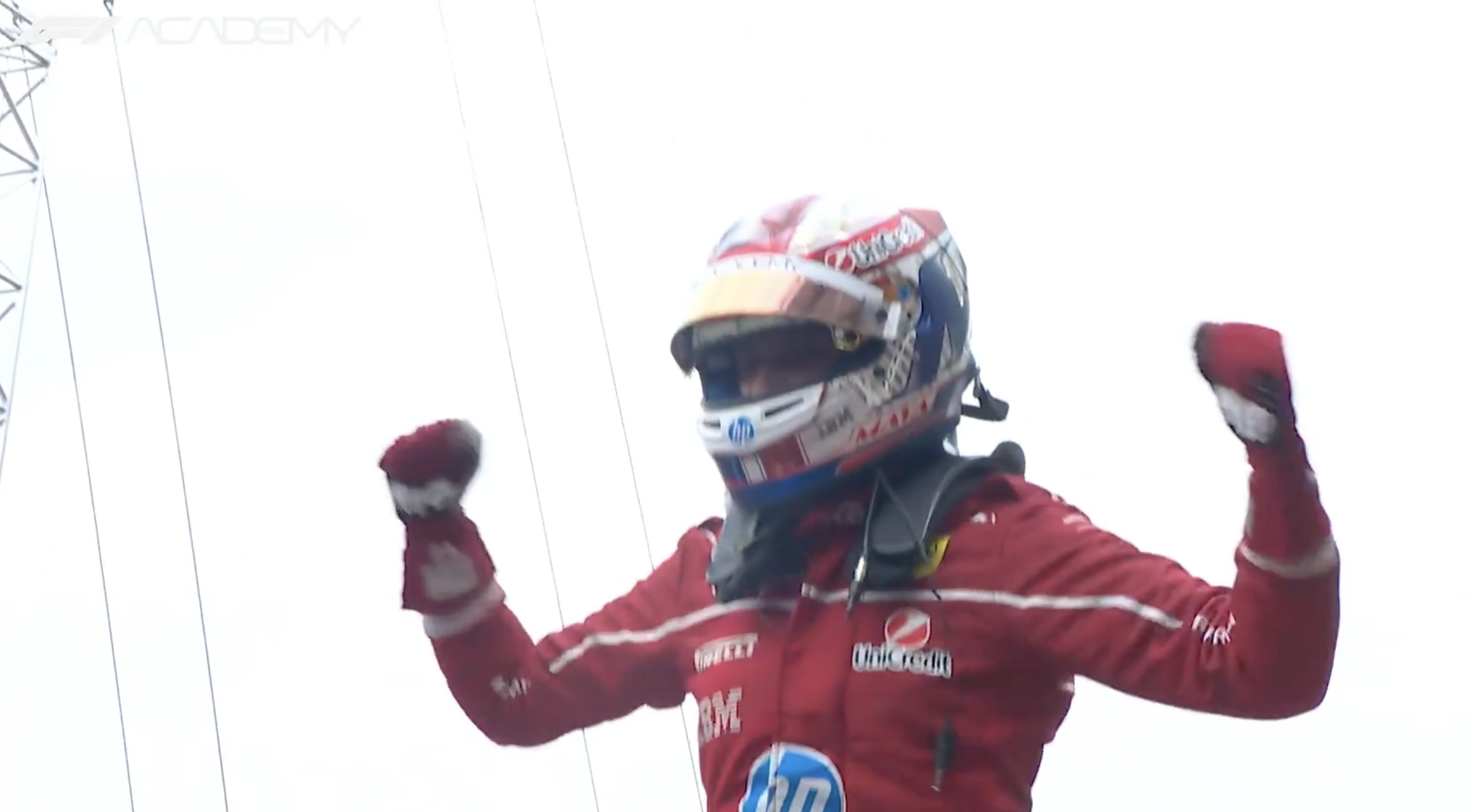 Maya Weug takes a last lap victory over Doriane Pin in Race 2 for F1 Academy in Singapore