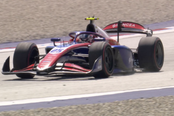 Bennett snatched a stunning F2 Sprint Race victory from Sebastián Montoya with a last-lap switchback at Turn 4 at the 2026 Austrian GP.