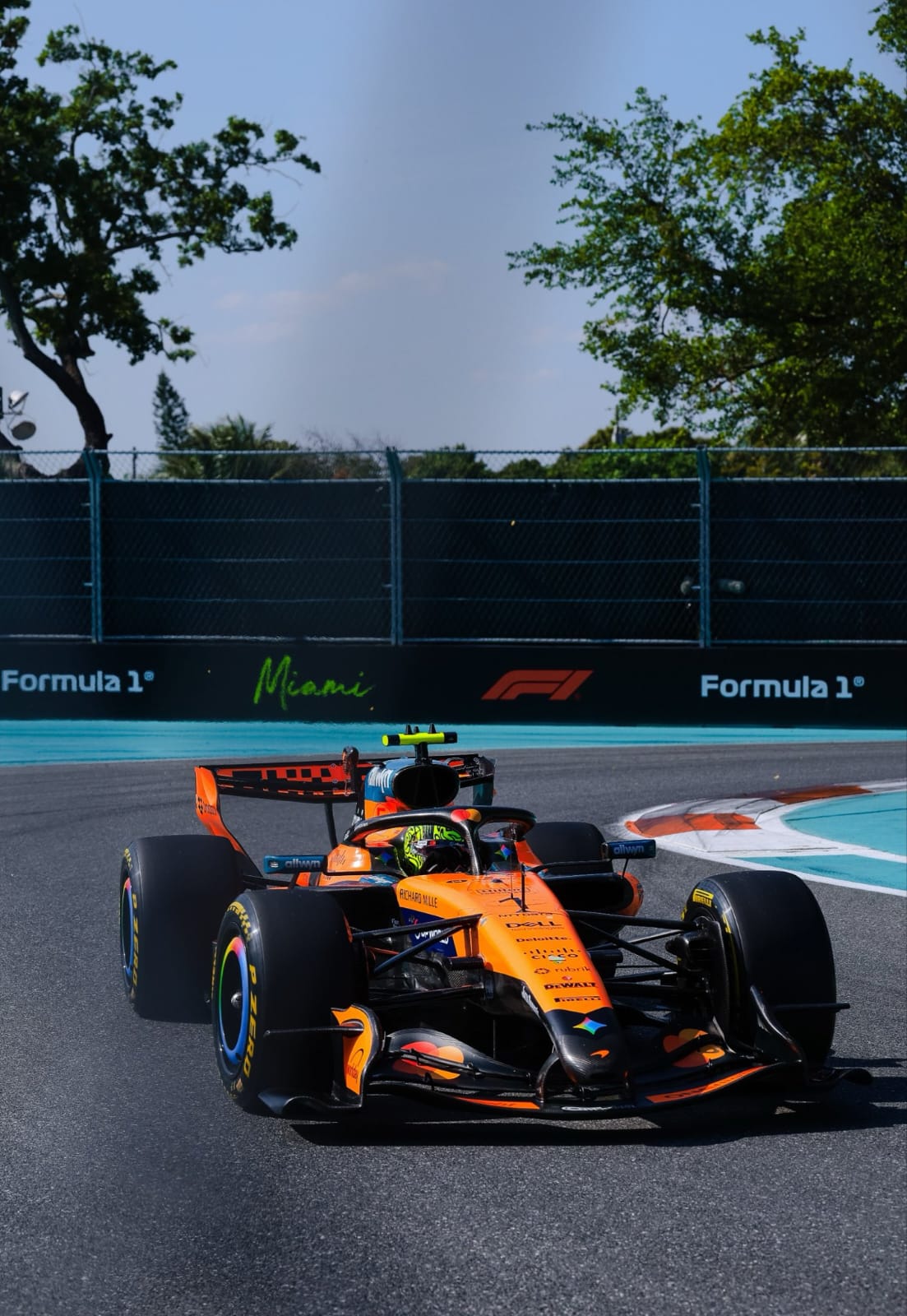 Norris takes Miami Sprint pole after tight SQ battle with Leclerc, Antonelli and Piastri in dramatic one-lap shootout