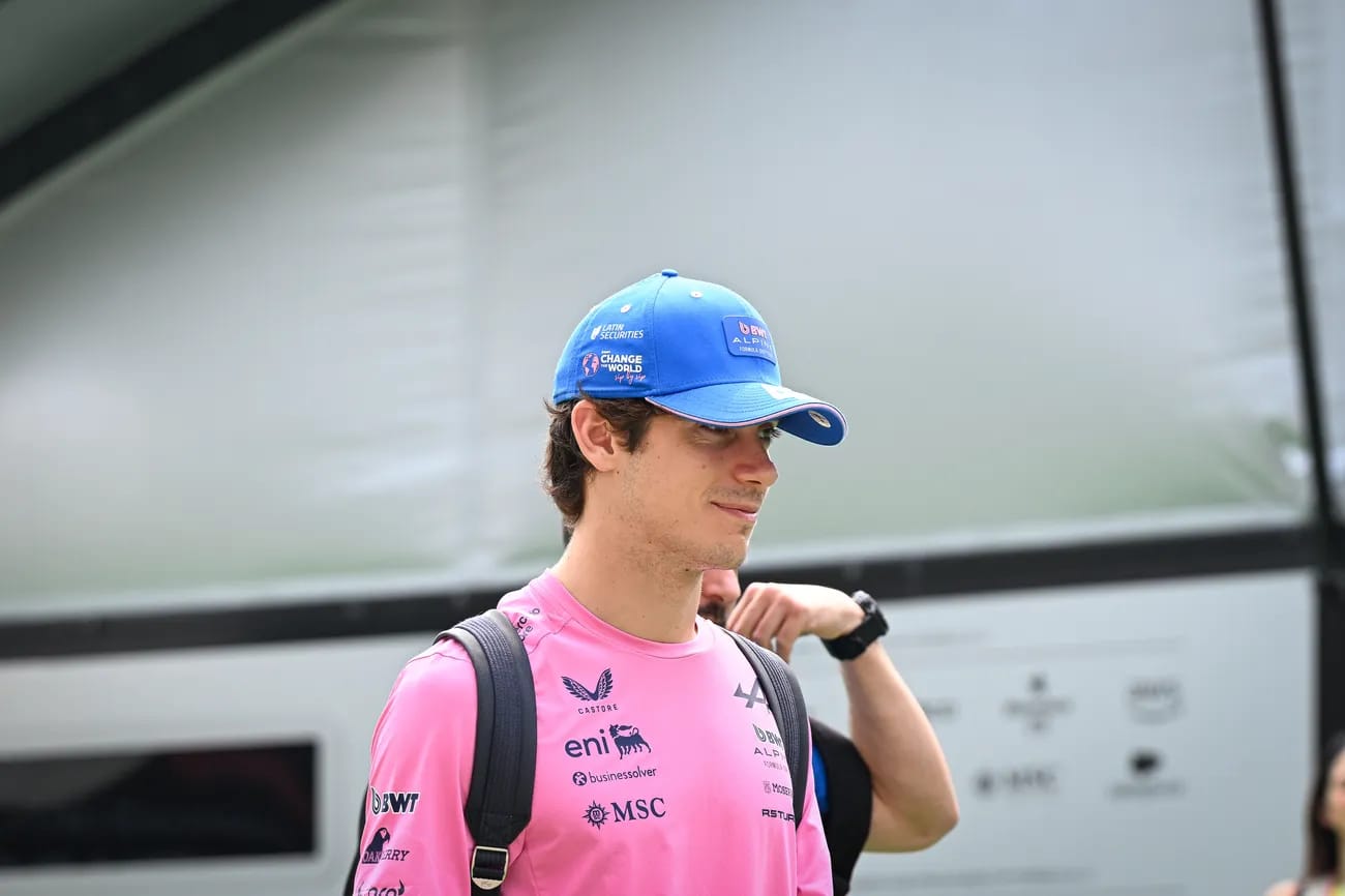 Franco Colapinto endured another frustrating Sunday at the 2026 F1 Singapore GP. A promising race unravelled when his car stopped on track, adding to a growing list of reliability setbacks.