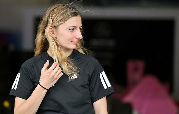 F1 Academy | FP1 | Miami GP | Pin beats Palmowski to P1 Doriane Pin topped the F1 Academy FP1 session at the Miami GP.
