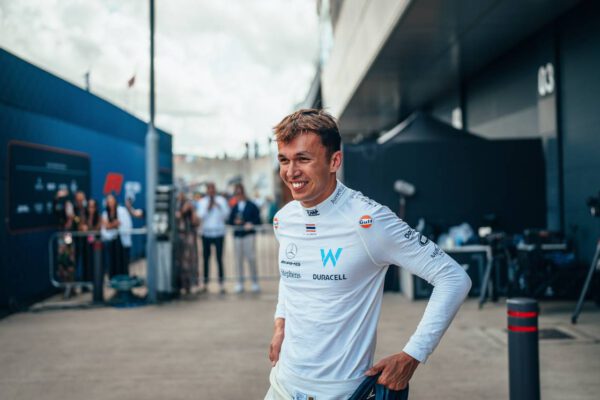 Alex Albon “glad” the race finished when it did as “the tyres were gone” in battle for P8